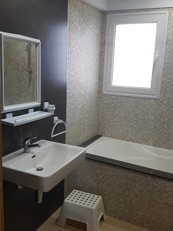 Apartamento Ain Zaghouan Apart In Front Of Tunis Mall Lac 2 Exterior foto